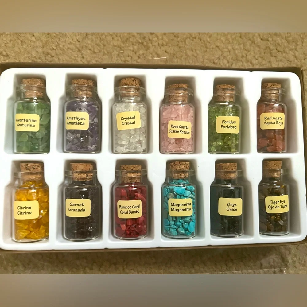 Gemstone chips small bottle set